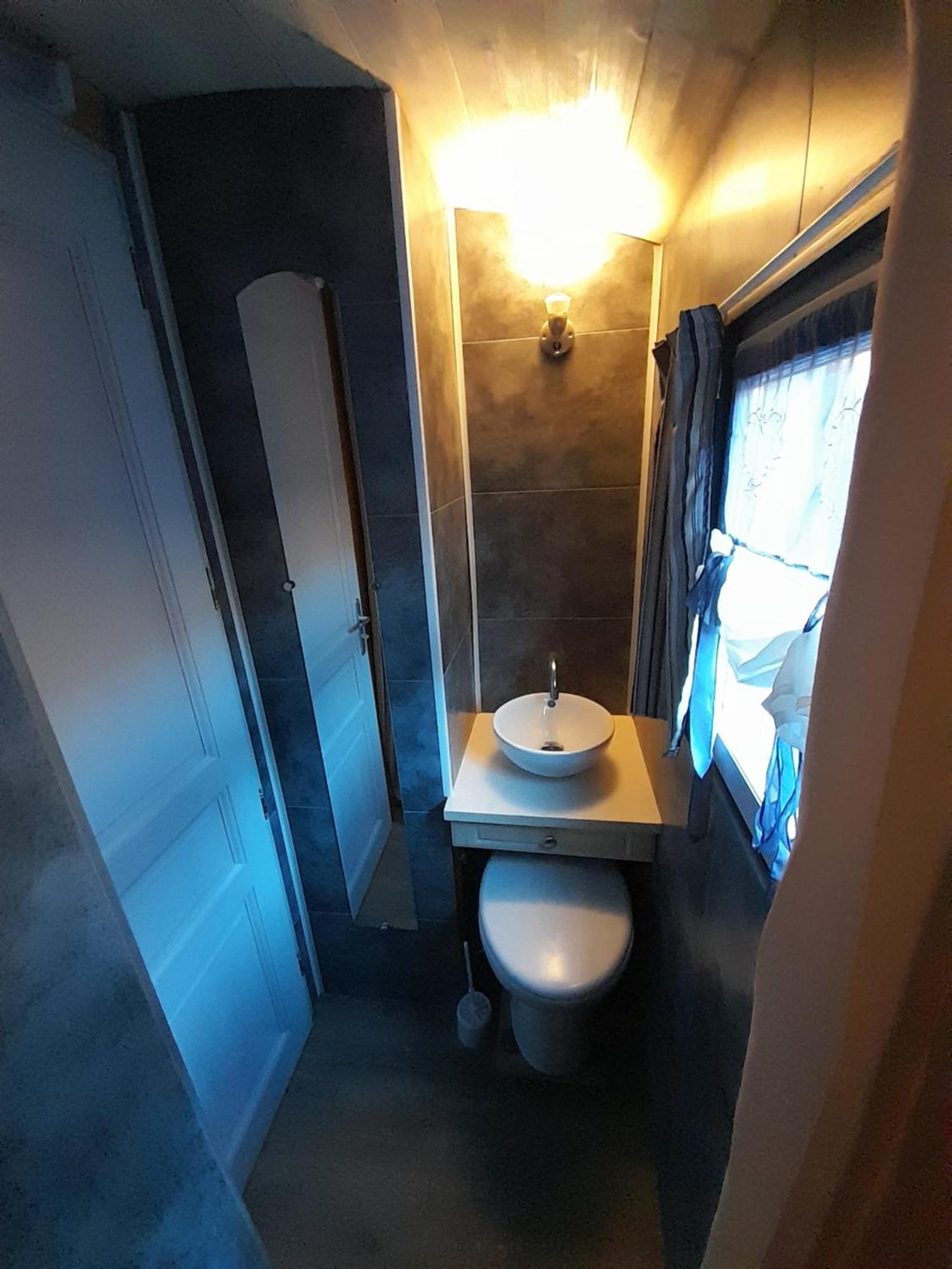 Location Type Gite, Chambre D'Hote, Meuble De Tourisme Dans Joli Petit Chalet Typique Et Ou Jolie Roulotte Type Boheme Waldighoffen Dış mekan fotoğraf