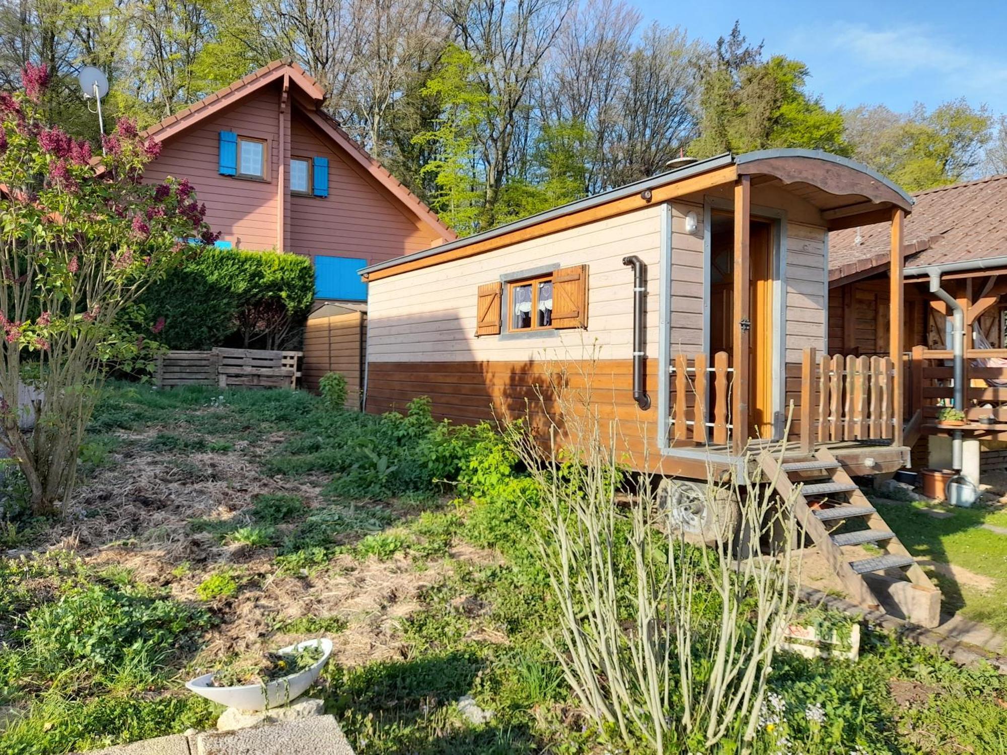 Location Type Gite, Chambre D'Hote, Meuble De Tourisme Dans Joli Petit Chalet Typique Et Ou Jolie Roulotte Type Boheme Waldighoffen Dış mekan fotoğraf