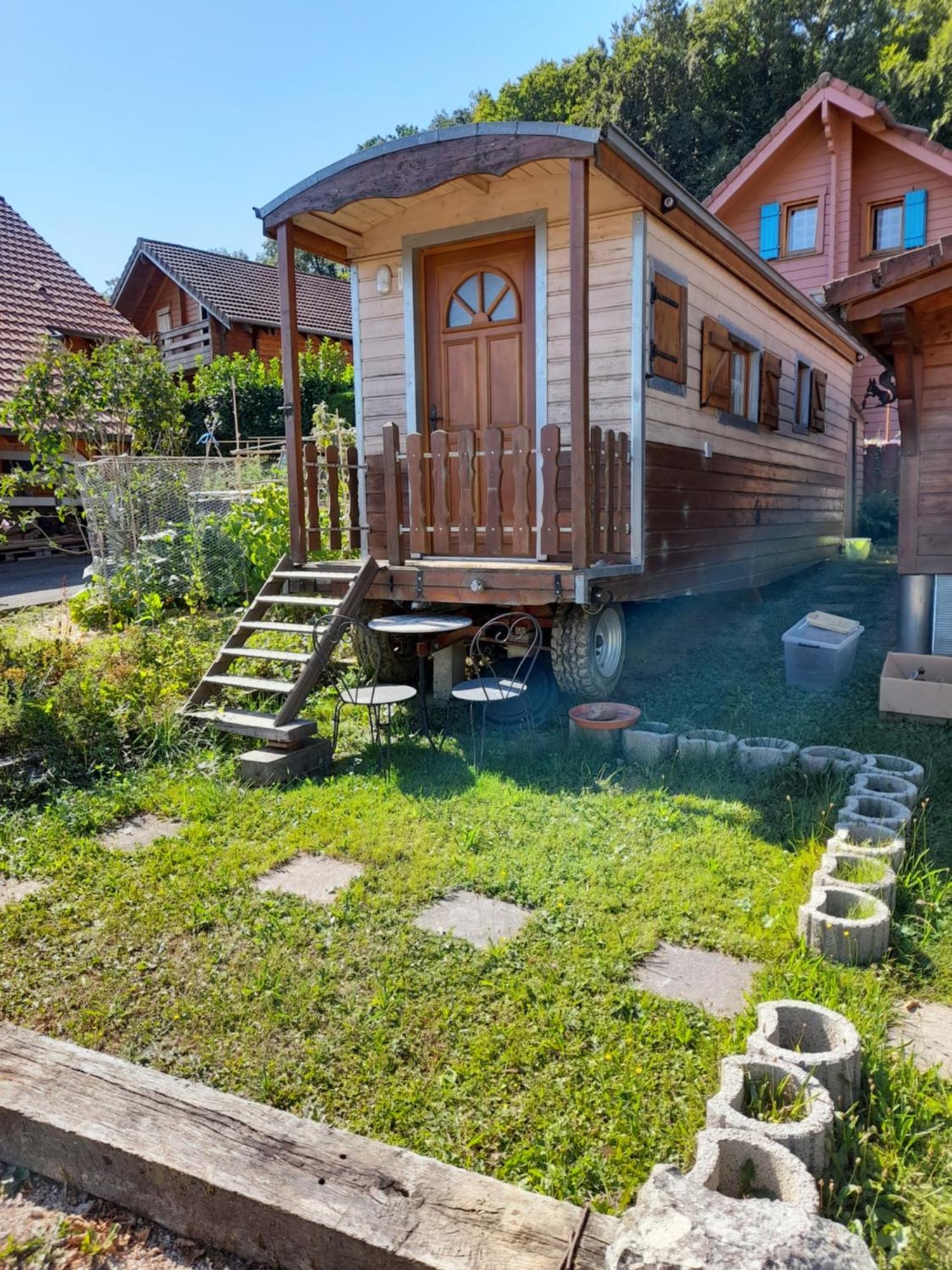 Location Type Gite, Chambre D'Hote, Meuble De Tourisme Dans Joli Petit Chalet Typique Et Ou Jolie Roulotte Type Boheme Waldighoffen Dış mekan fotoğraf