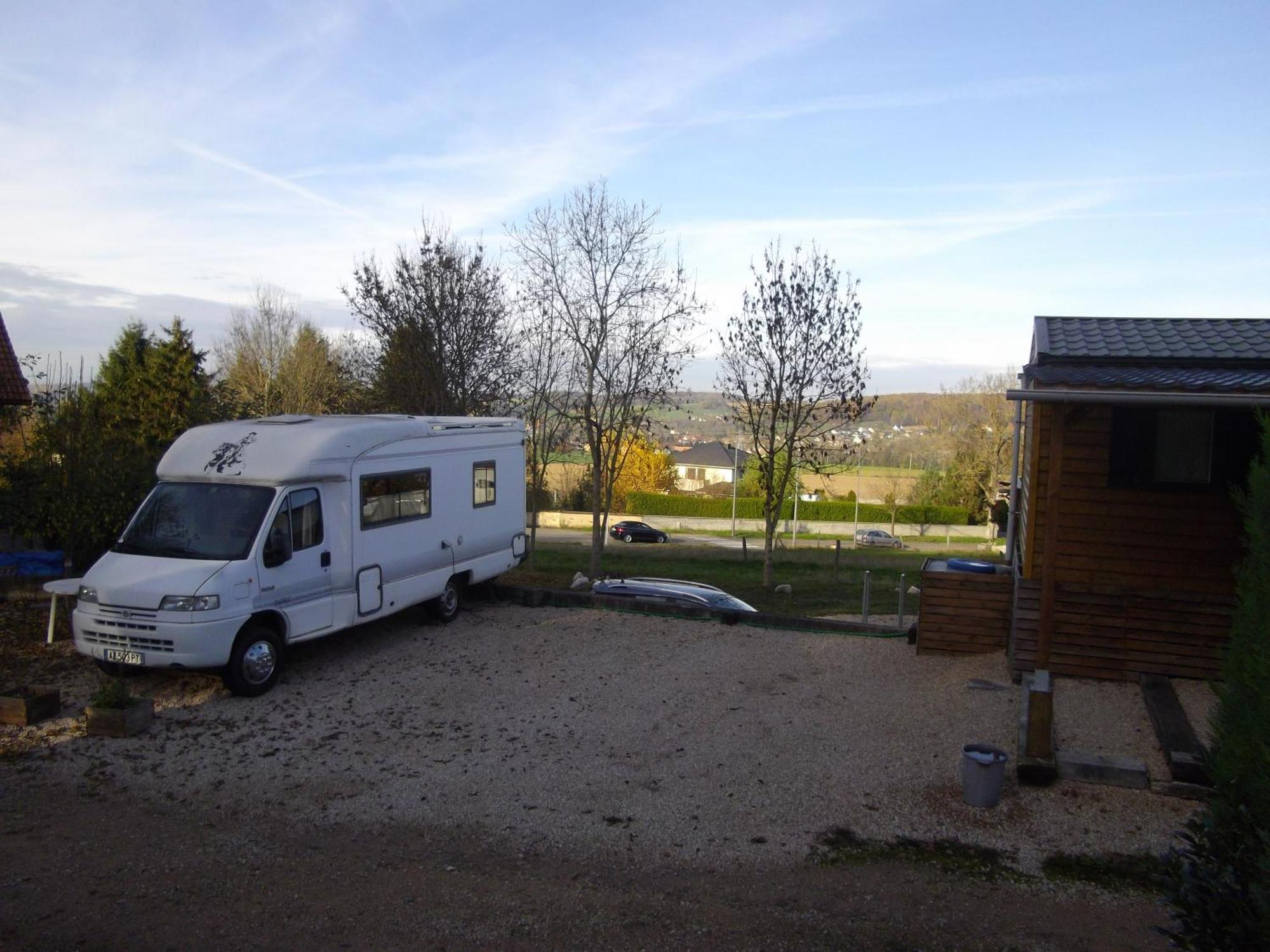 Location Type Gite, Chambre D'Hote, Meuble De Tourisme Dans Joli Petit Chalet Typique Et Ou Jolie Roulotte Type Boheme Waldighoffen Dış mekan fotoğraf